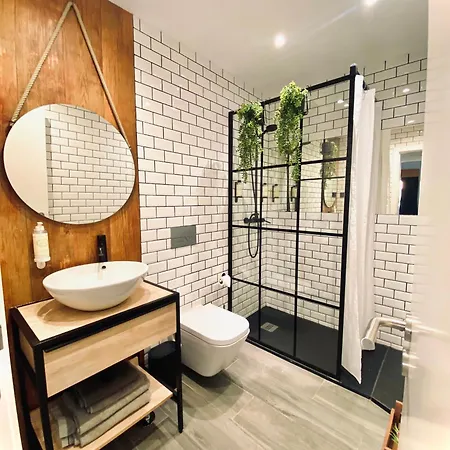 アパート Ela's Terrace アルヴォル