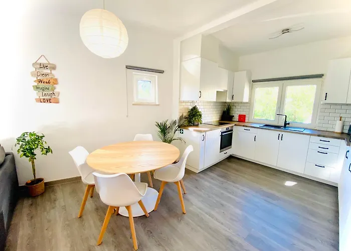 Ela's Terrace * 알보르